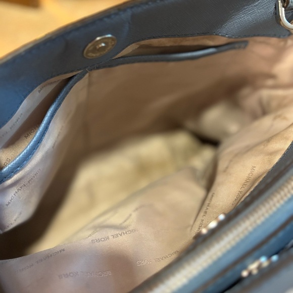 Michael Kors Blue Satchel w/ Optional crossbody Strap & Structured Design - Picture 11 of 15